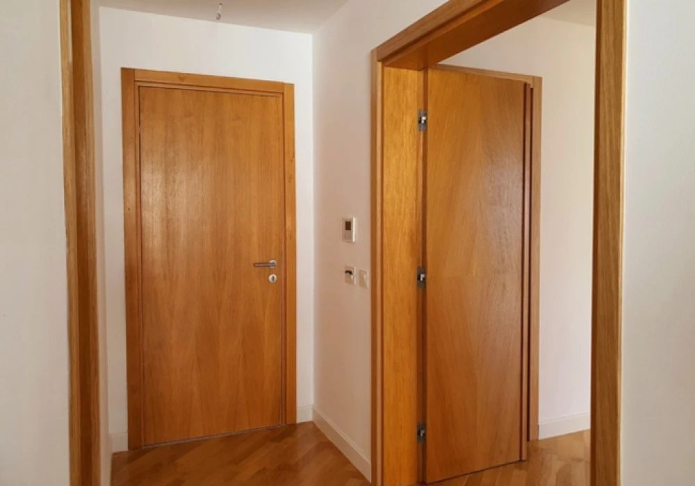 Apartments for sale 3 rooms, 208 m². Dobrota. 