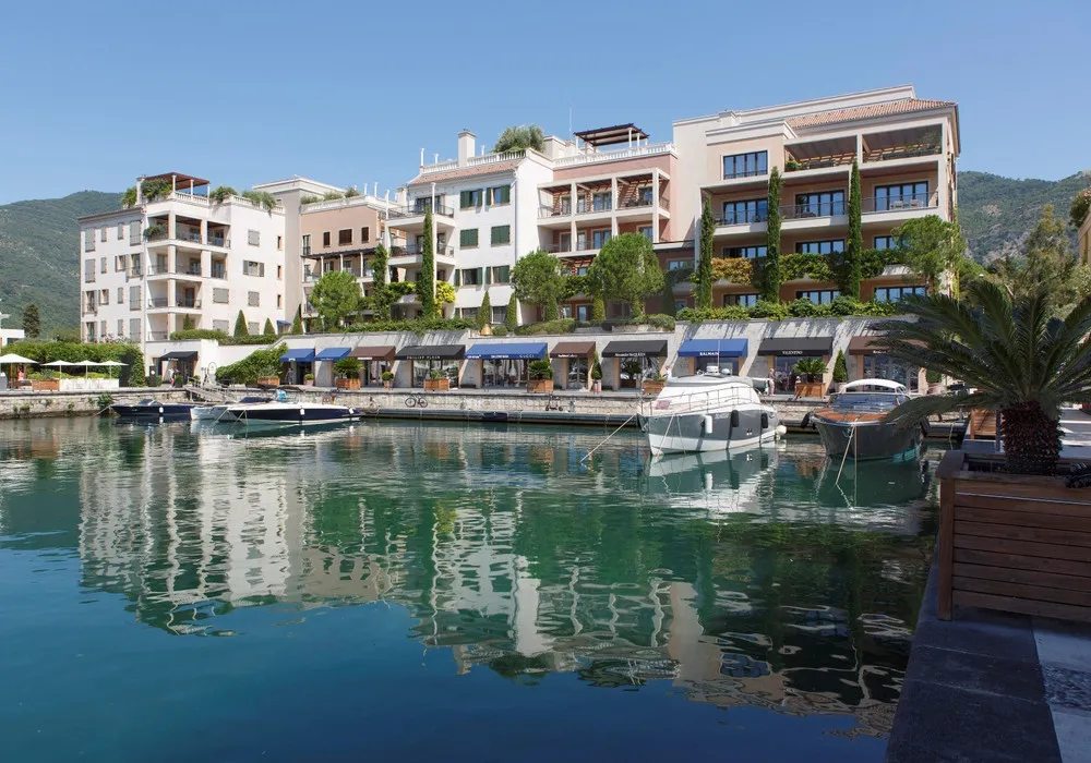 Apartments for sale 75 m². Tivat. 