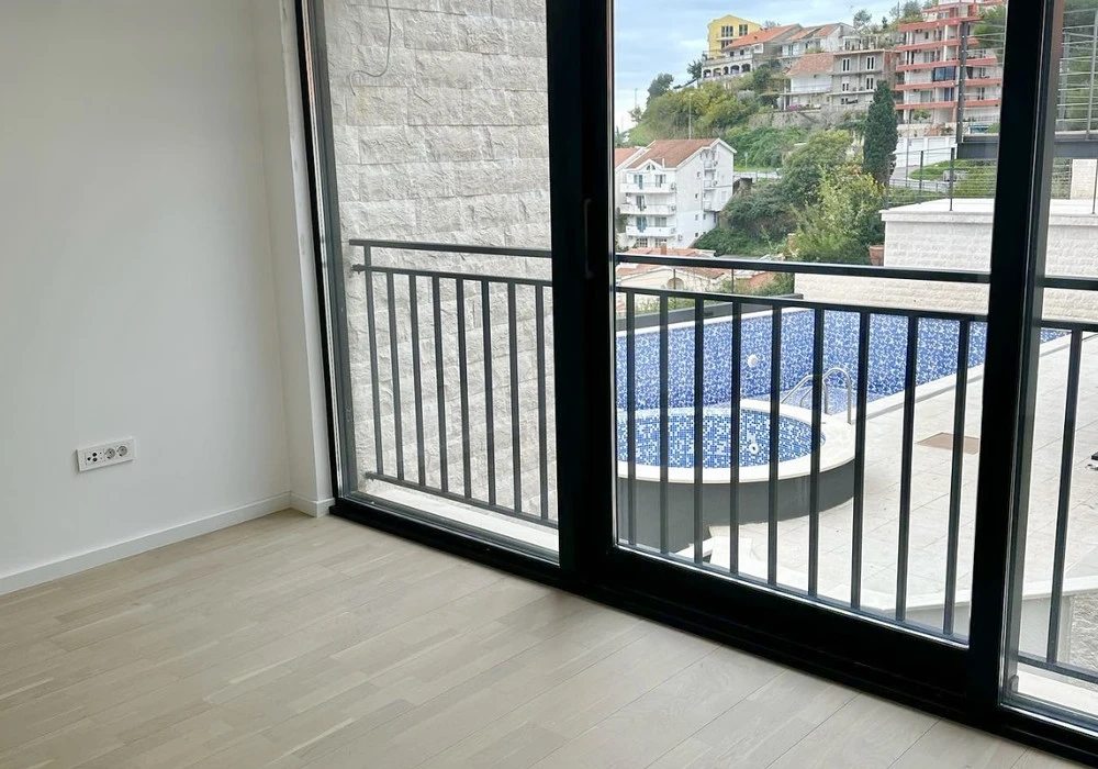 Stan na prodaju 2 собе, 111 m². Budva. 