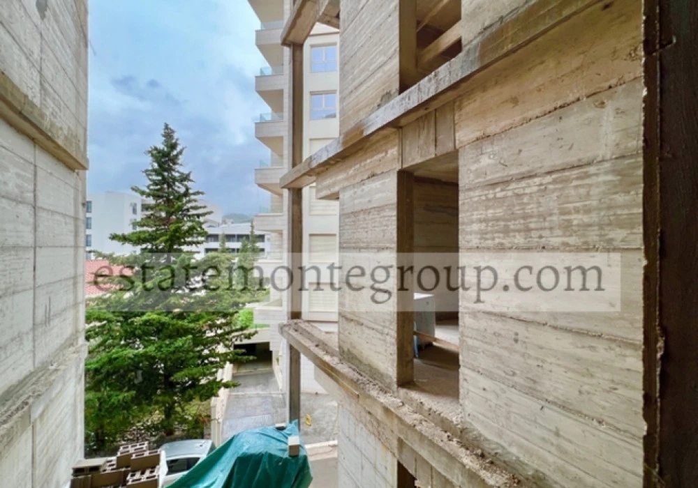 Apartments for sale 2 rooms, 81 m². Rafailovici. 