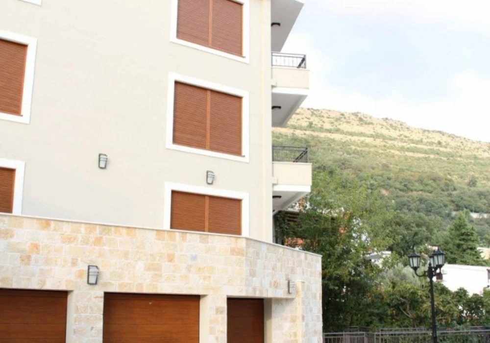 Apartments for sale 2 rooms, 76 m². Petrovac. 