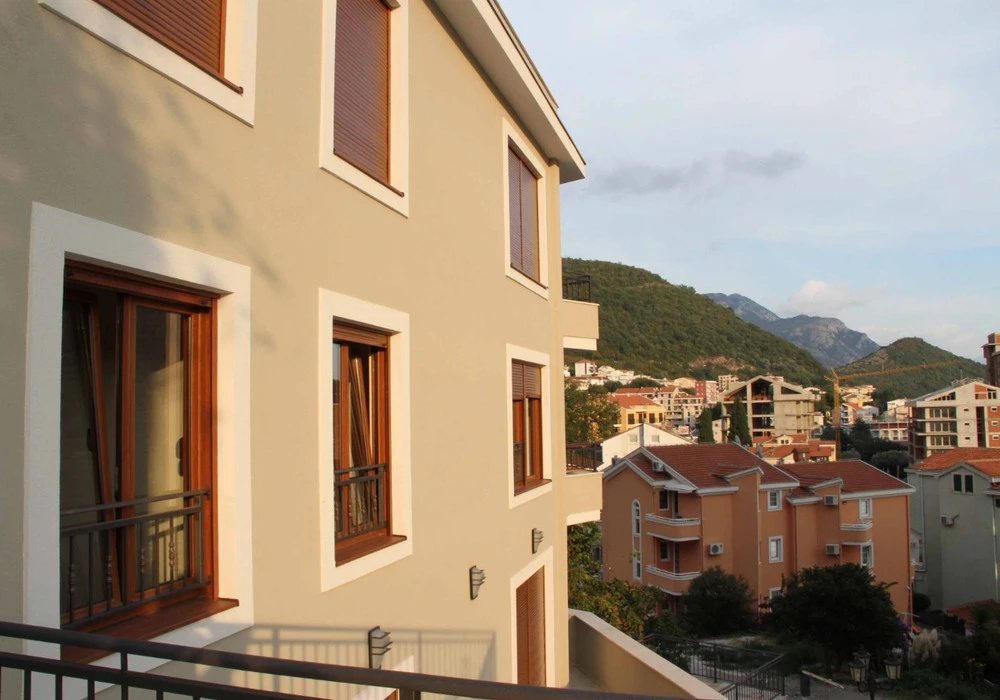 Apartments for sale 2 rooms, 76 m². Petrovac. 