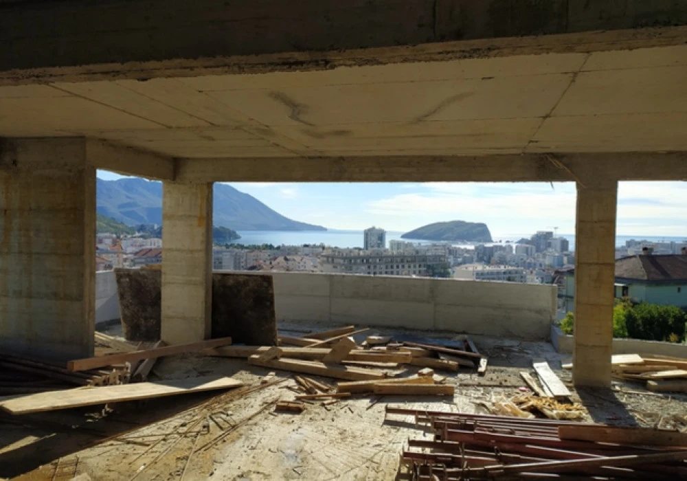 Stan na prodaju 3 собе, 138 m². Budva. 