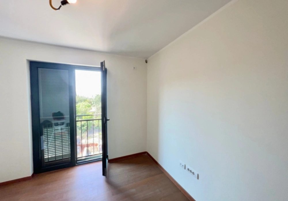 Apartments for sale 2 rooms, 98 m². Tivat. 