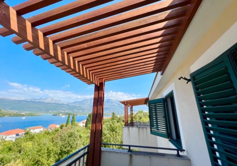 Stan na prodaju 2 собе, 98 m². Tivat. 