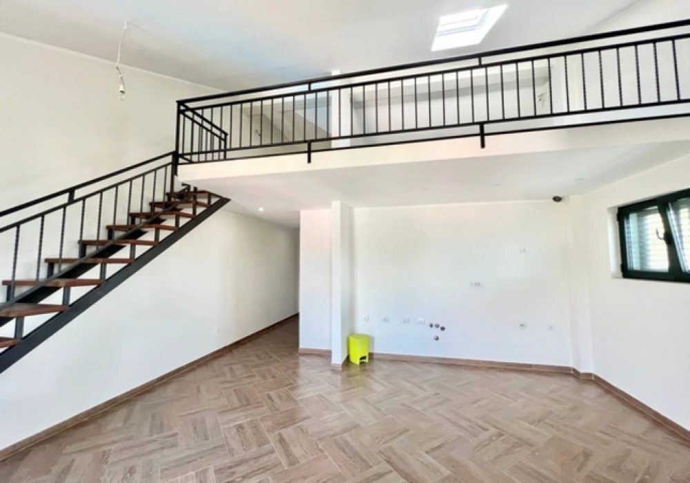 Stan na prodaju 2 собе, 98 m². Tivat. 