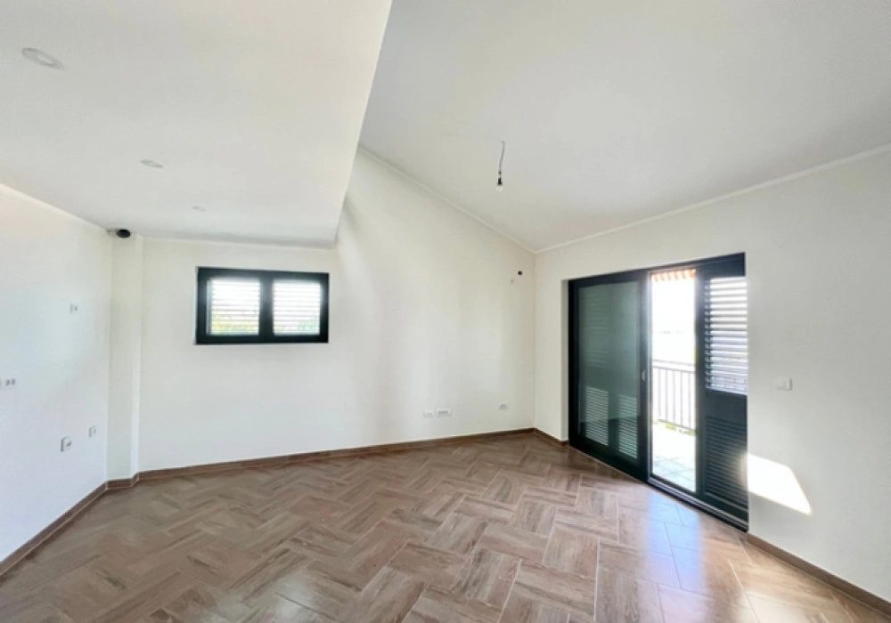 Stan na prodaju 2 собе, 98 m². Tivat. 