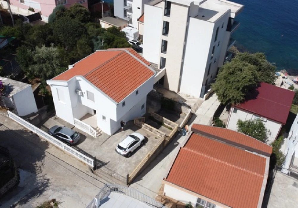 Kuća na prodaju 3 собе, 150 m². Uteha. 