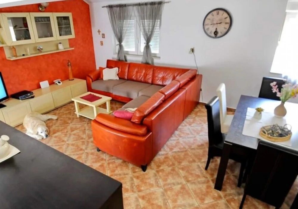 Apartments for sale 3 rooms, 100 m². Dobrota. 