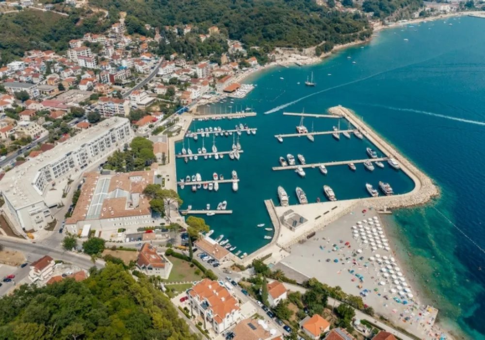 Stan na prodaju 2 собе, 115 m². Herceg Novi. 