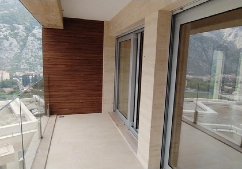 Apartments for sale 2 rooms, 136 m². Kotor. 