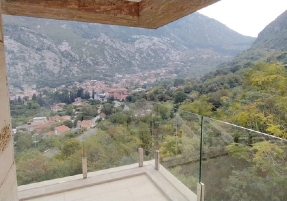 Stan na prodaju 2 собе, 136 m². Kotor. 