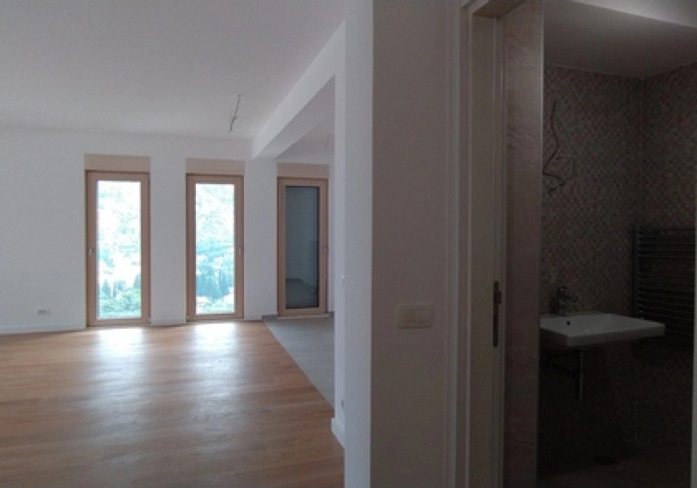 Apartments for sale 2 rooms, 136 m². Kotor. 