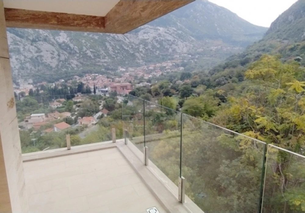 Stan na prodaju 2 собе, 136 m². Kotor. 