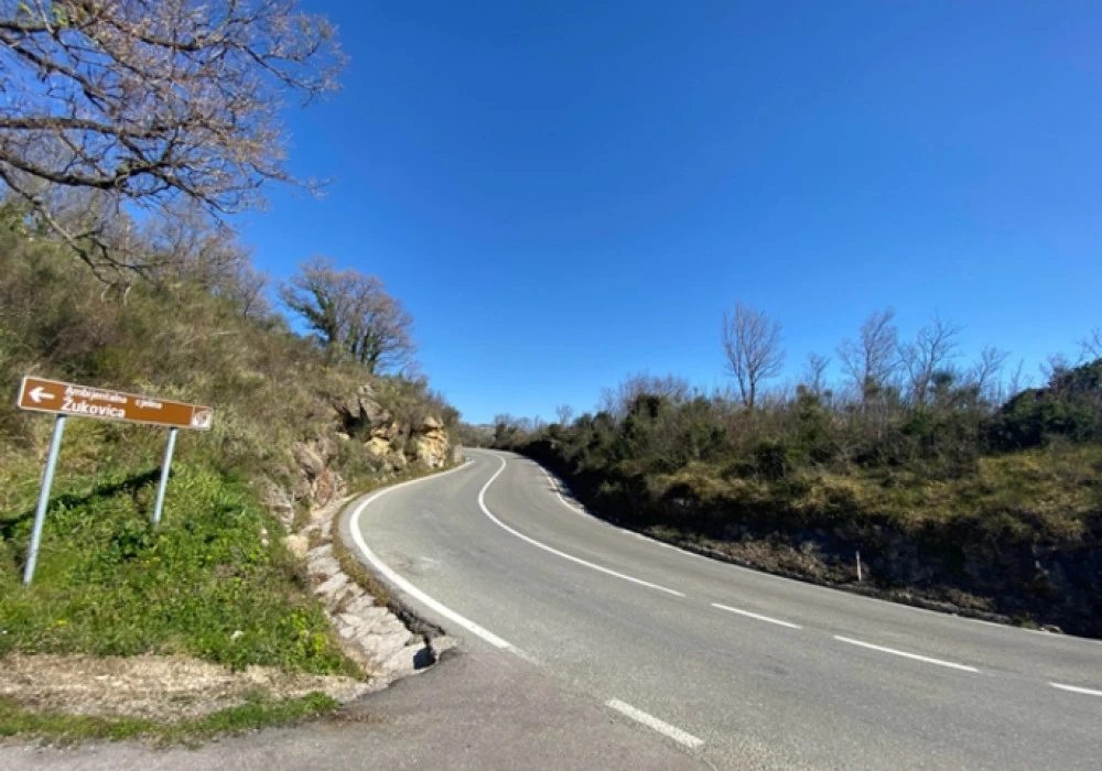 Land for sale for residential construction 5914 m². Budva. 