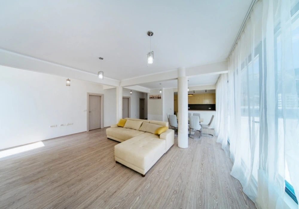 Apartments for sale 3 rooms, 257 m². Budva. 