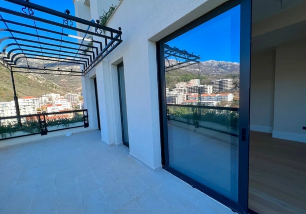 Apartments for sale 77 m². Becici. 