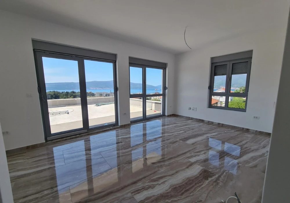 Apartments for sale 2 rooms, 230 m². Tivat. 