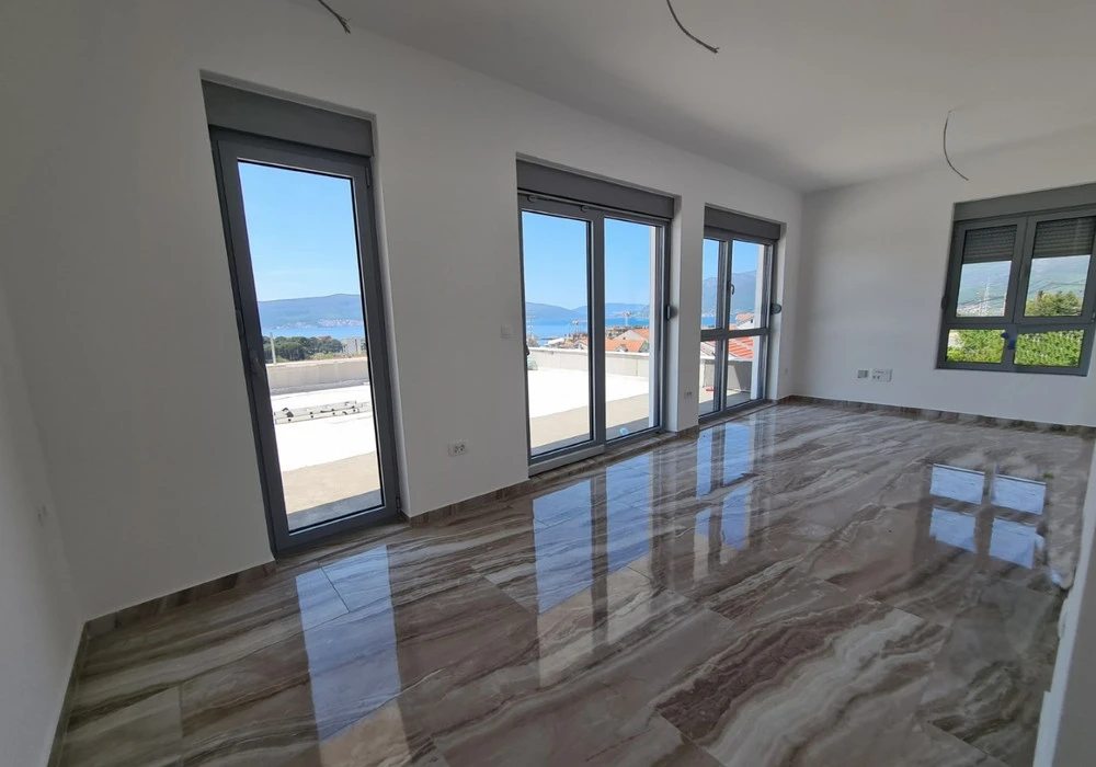 Apartments for sale 2 rooms, 230 m². Tivat. 