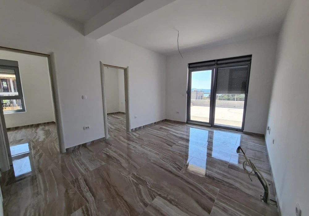 Apartments for sale 2 rooms, 230 m². Tivat. 