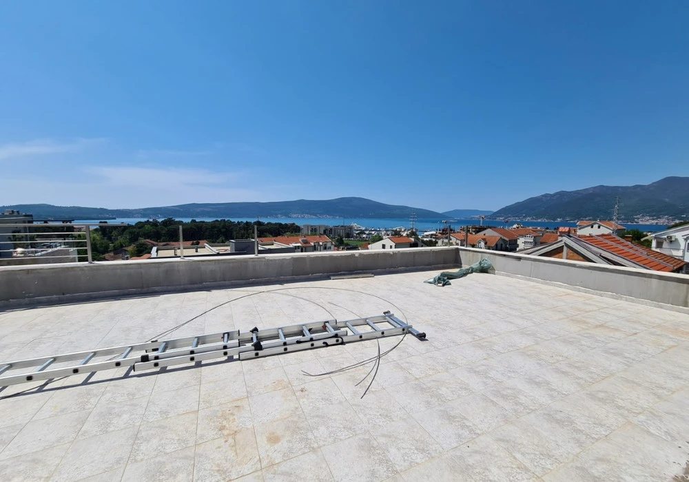 Apartments for sale 2 rooms, 230 m². Tivat. 