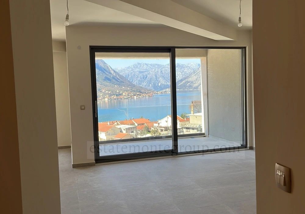 Apartments for sale 74 m². Dobrota. 