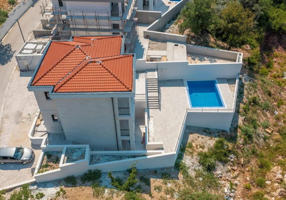 Kuća na prodaju 3 собе, 217 m². Budva. 