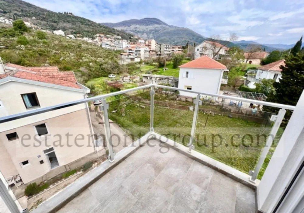 Stan na prodaju 2 собе, 72 m². Herceg Novi. 