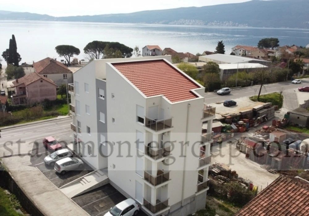 Stan na prodaju 2 собе, 72 m². Herceg Novi. 