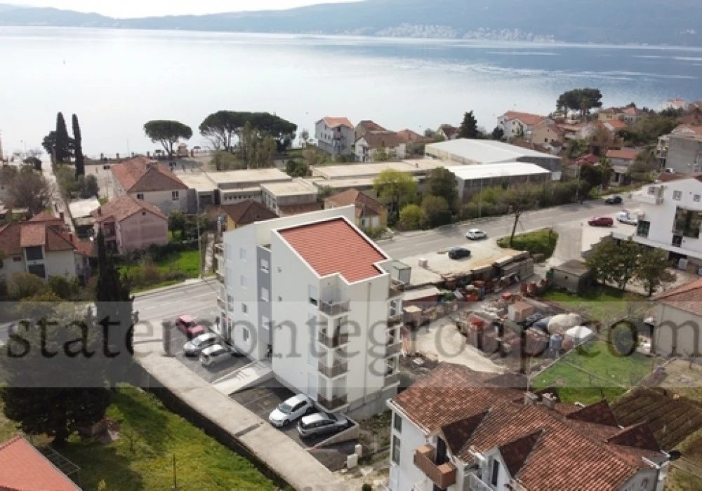 Apartments for sale 2 rooms, 72 m². Herceg Novi. 