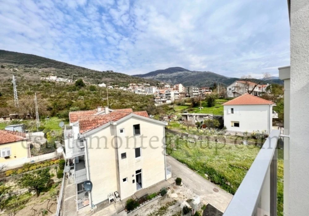 Apartments for sale 2 rooms, 72 m². Herceg Novi. 